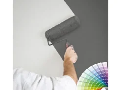 Bricoflor Moderne Vliestapete überstreichbar Einfarbige Tapete mit Struktur Weiß für Büro und Küche Weiße Vlies Wandtapete mit Vinyl Dezent