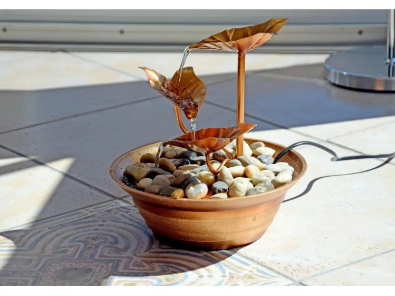 Dobar Design-Zimmerbrunnen Metall und Kunststoff mit Deko-Steinen Braun