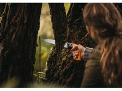 Fiskars Leitern^Ast-, Hand- und Baumsäge mit feststehendem Blatt SW 84