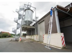 Krause Leitern^Stabilo Sprossen-Vielzweck-Leiter 3 x 12 Sprossen mit Wandlaufrollen