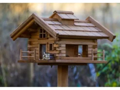 Dobar Vogelhaus Tirol im Berghütten-Design 37 x 37 x 117 cm Braun FSC®