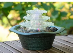 Dobar Zimmerbrunnen Kaskade Blüte dreistufig in Metallic-Optik mit Deko-Steinen