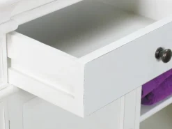 ebuy24 Amaretta 3-Türige Vitrinenschrank Antik Weiß Antik Patinert