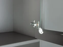 ebuy24 Luzerna Vitrinenschrank mit 3+2 Türen und 3 Schubladen Grau Braun