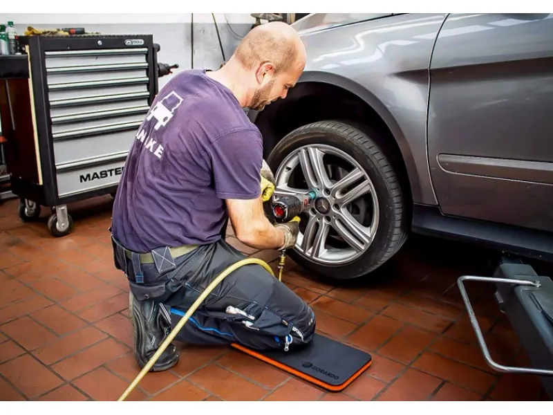 GORANDO Premium Kniekissen für Garten Haus Werkstatt Sitzkissen Kniematte 44x22cm Orange