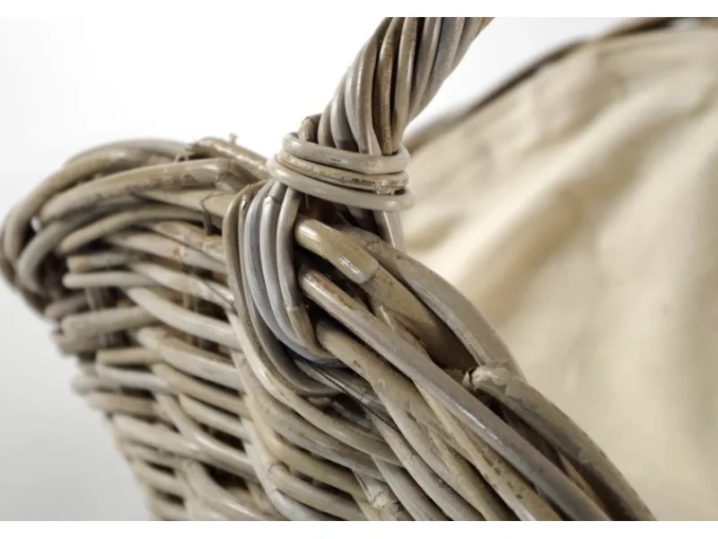 Kobolo Kaminholzkorb Kubu grey aus Rattan mit Henkel und Leinen