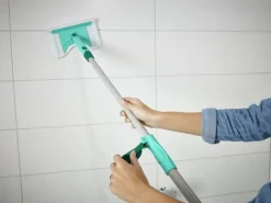Leifheit Fliesen-& Wannenwischer Flexipad mit Teleskopstiel