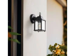 Lindby Wandleuchte Außen Laterne Rurik 10025848 Spritzwassergeschützt Landhaus Vintage Rustikal in Schwarz aus Aluminium 1-flammig E27