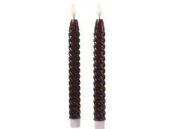 MARELIDA LED Stabkerzen Twist Tafelkerzen Gedreht Echtwachs Flackernd 25cm Timer Rot 2St
