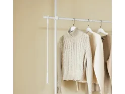 SoBuy Teleskop Kleiderständer mit 3 Kleiderstange und 2 Ablagen Garderobenständer Weiß FRG34-II-W