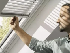 Outlet Velux Jalousie Manuell PAL F04 7057S 66 cm x 98 cm Silber Gebürstet